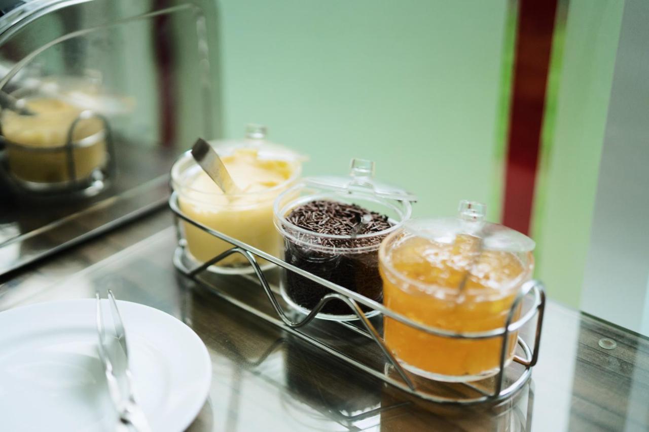 Amaris Hotel Malang Eksteriør bilde