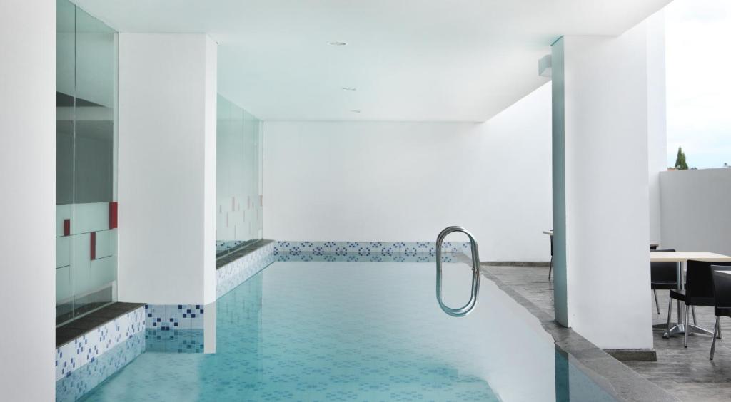 Amaris Hotel Malang Eksteriør bilde