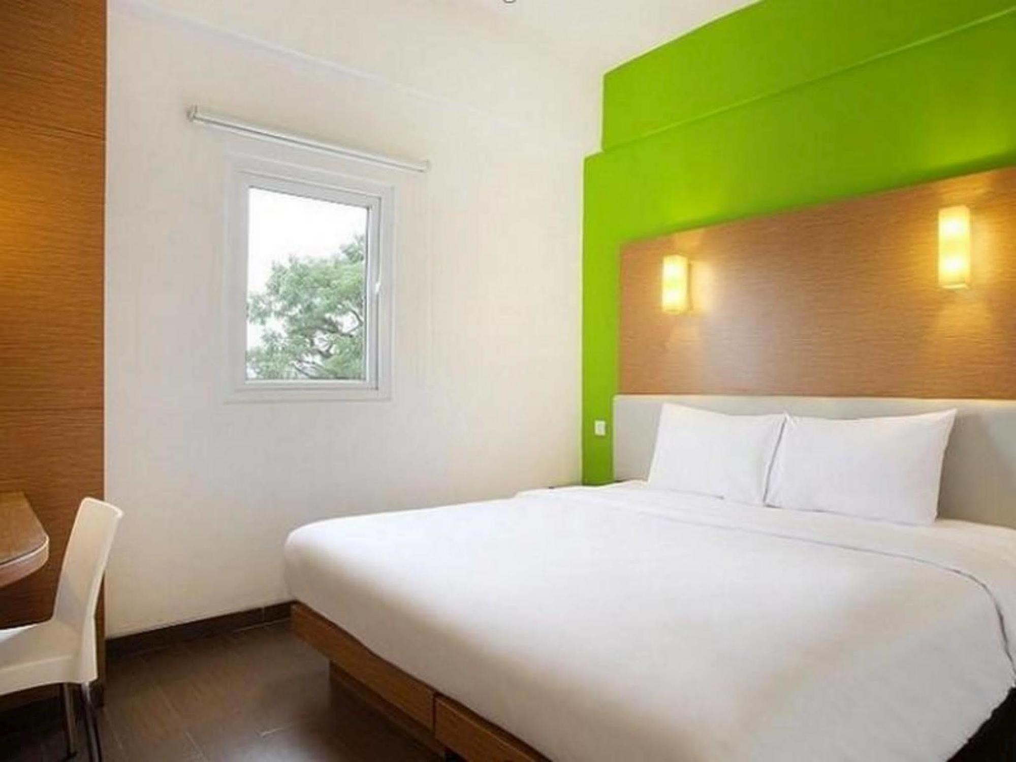 Amaris Hotel Malang Eksteriør bilde